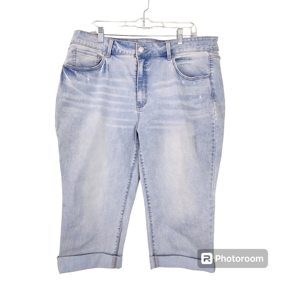Time and Tru plus size Jean Capris - Picture 1 of 5